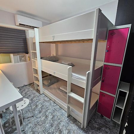 Habitacion Familiar Apartment Madrid Exterior photo