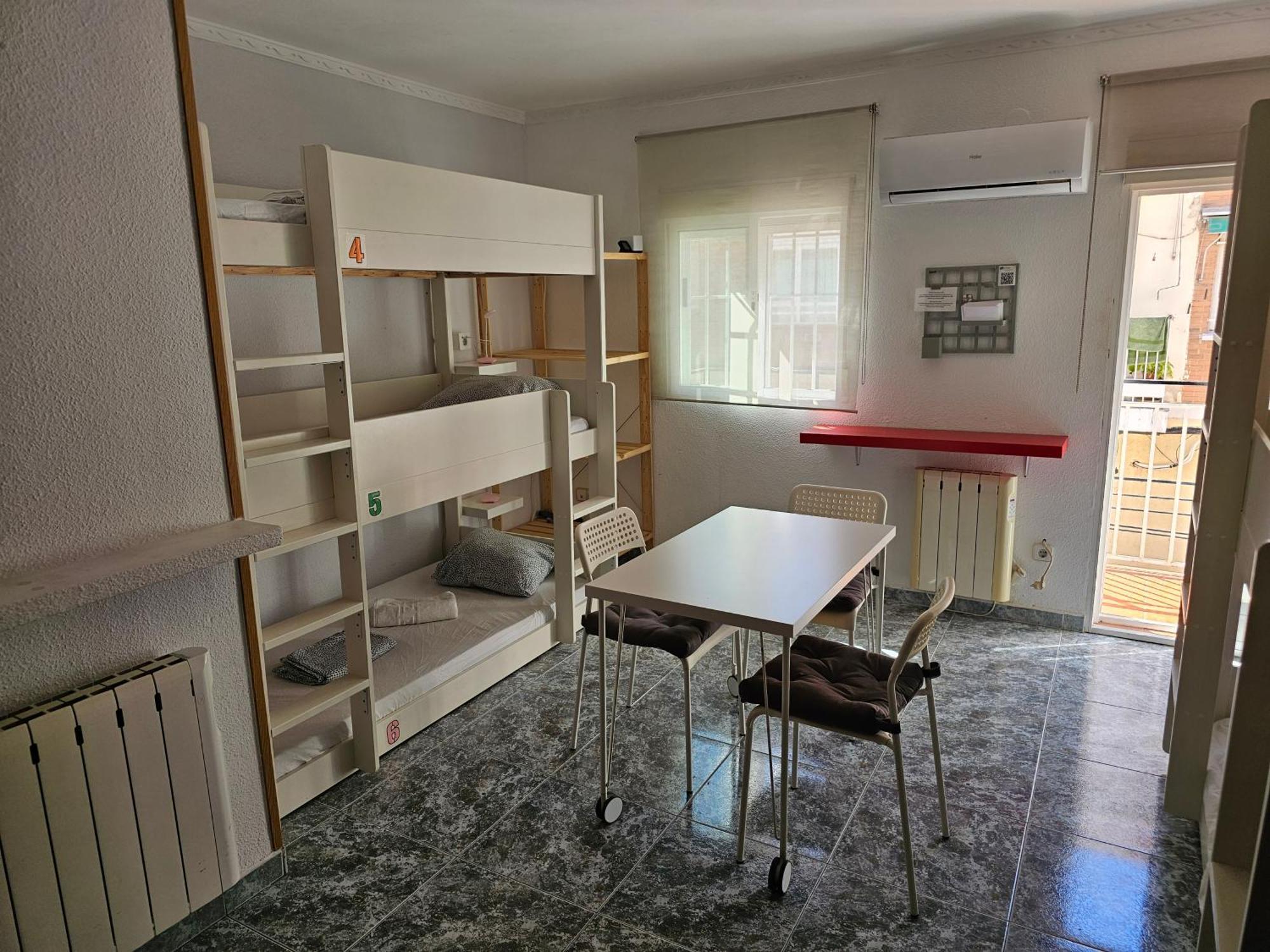 Habitacion Familiar Apartment Madrid Exterior photo